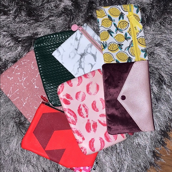 ipsy Handbags - Ipsy makeup bags qty 7 never used